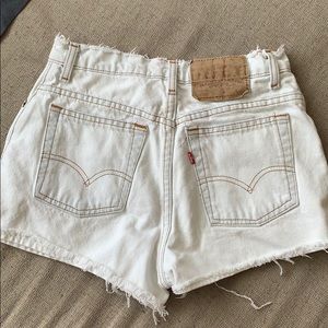 Distressed Levi shorts from urban outfitters!